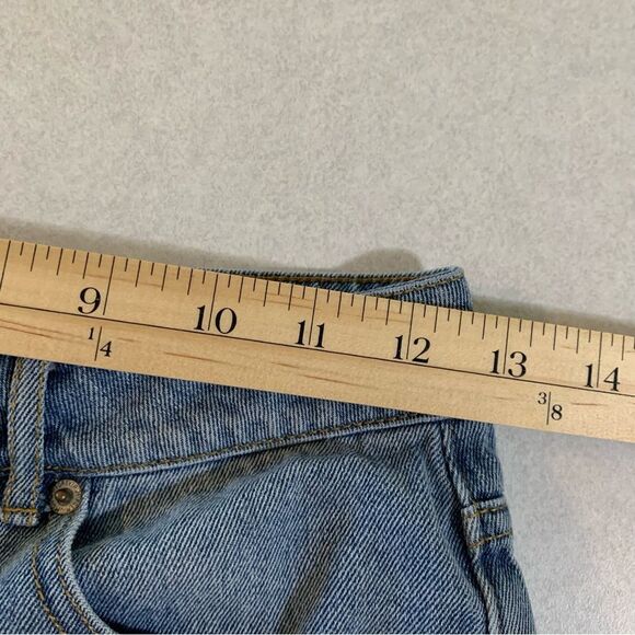 Forever 21 Jean Shorts Medium Wash Low Rise Cuffed Hem Women's Blue 25. - Picture 6 of 8